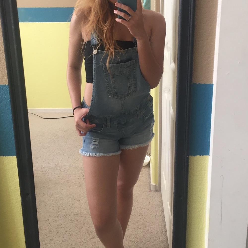 light wash overalls (shorts)